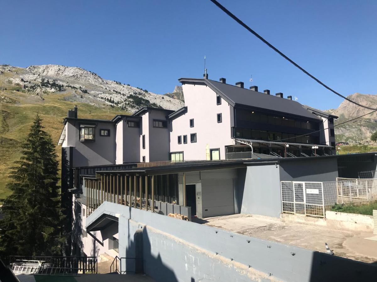 Tobazo Candanchu Pie De Pista Kültér fotó